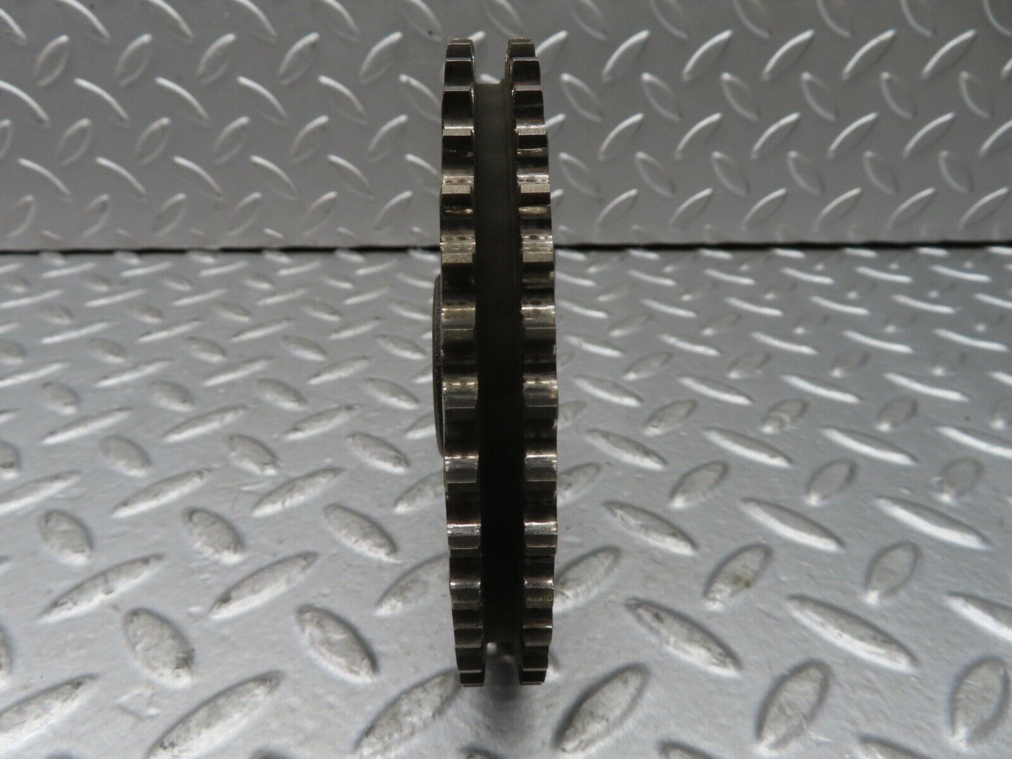 19106 Mercedes-Benz W123 300D Camshaft Timing Gear 1210520201
