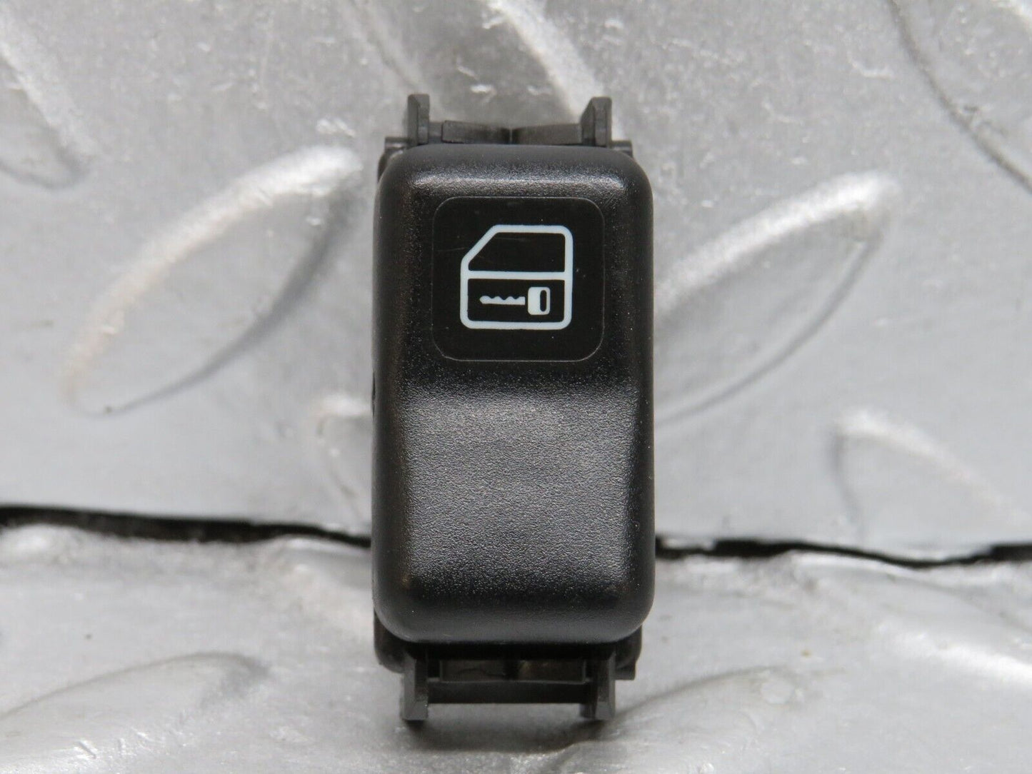 39640 Mercedes-Benz R129 320SL Coupe Central Locking Switch 1248215051