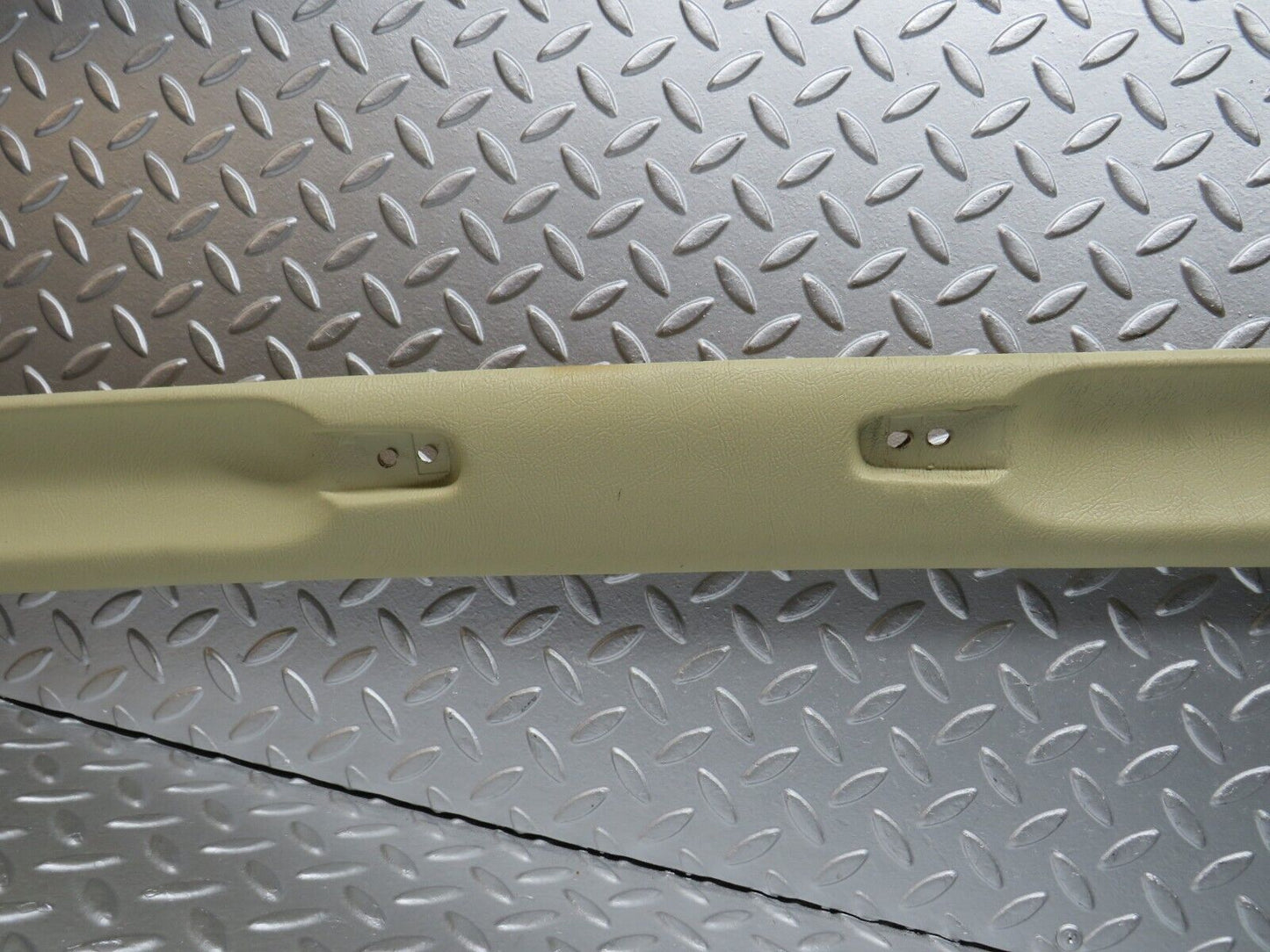 0746 Mercedes-Benz C107 350SLC Coupe C Pillar Cover Beige Right Side