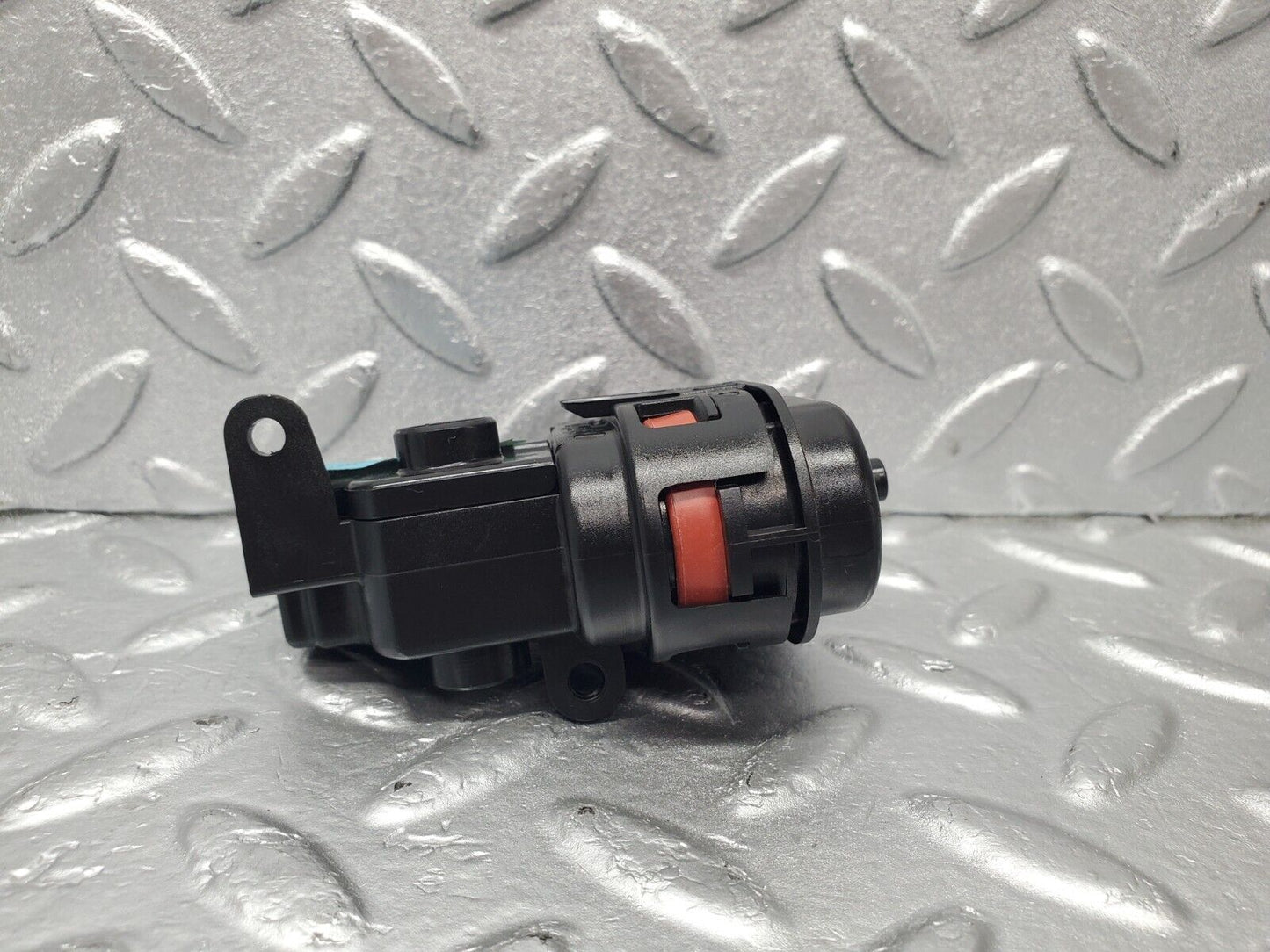 46997 Mercedes-Benz R129 320SL Coupe Heater Box Vacuum Actuator