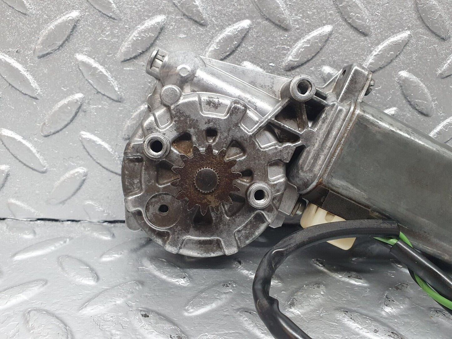 43652 Mercedes-Benz C126 380SEC Coupe Rear Right Power Window Regulator Motor Bosch