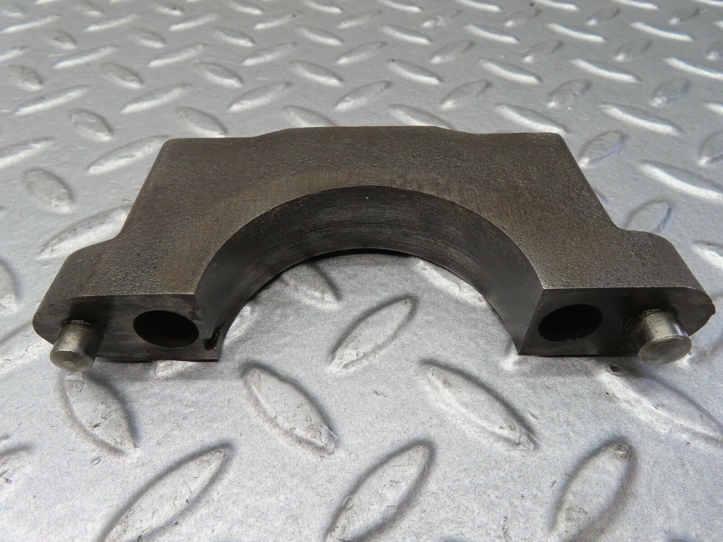 13384 Mercedes-Benz W111 230S Crankshaft Bearing Holder Block 1080110211