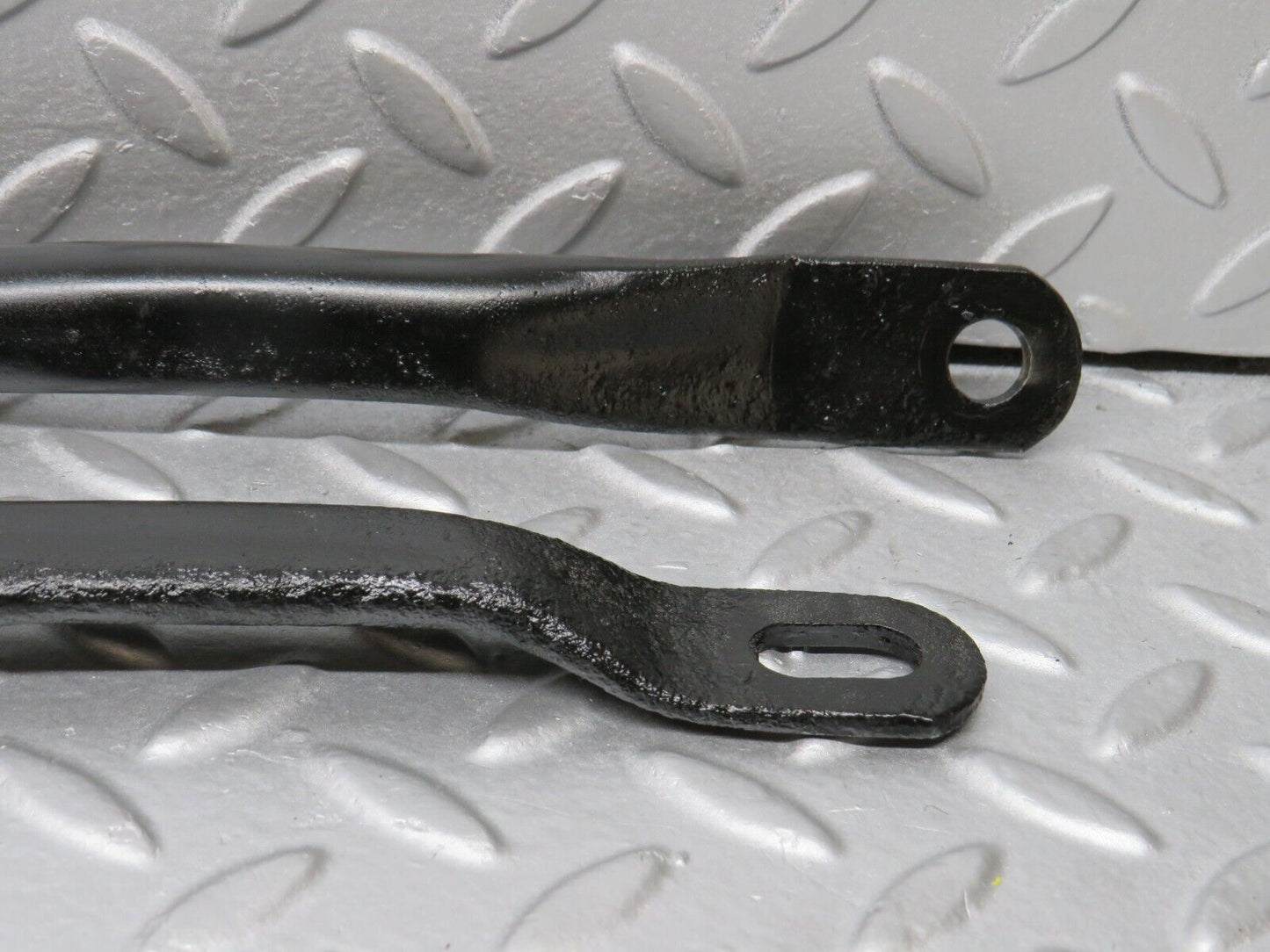 38583 Mercedes-Benz R129 280SL Coupe Rear Suspension Anti Roll Bar Support Bar 2x