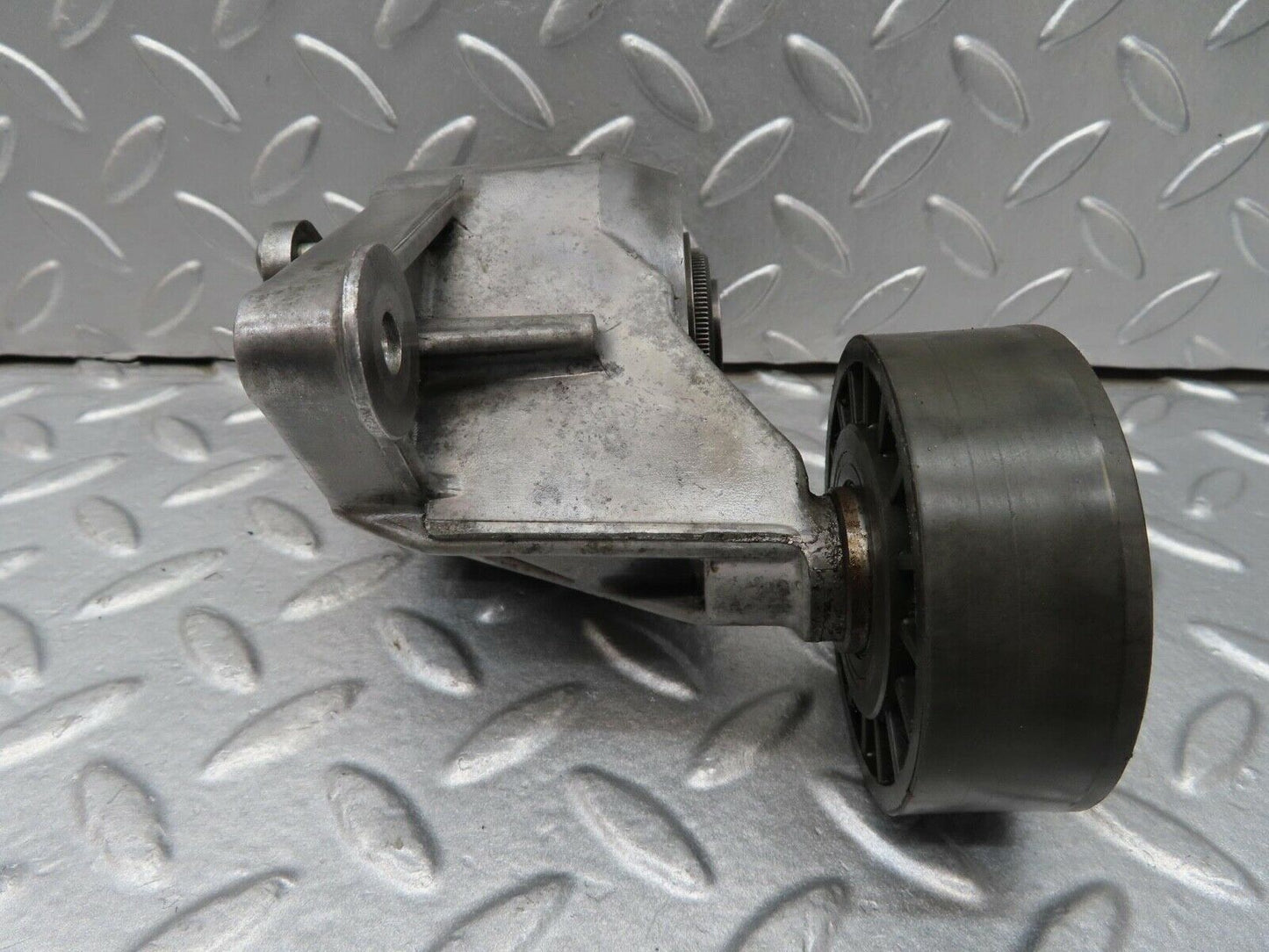 16409 Mercedes-Benz W124 260E Belt Tensioner 1032021140