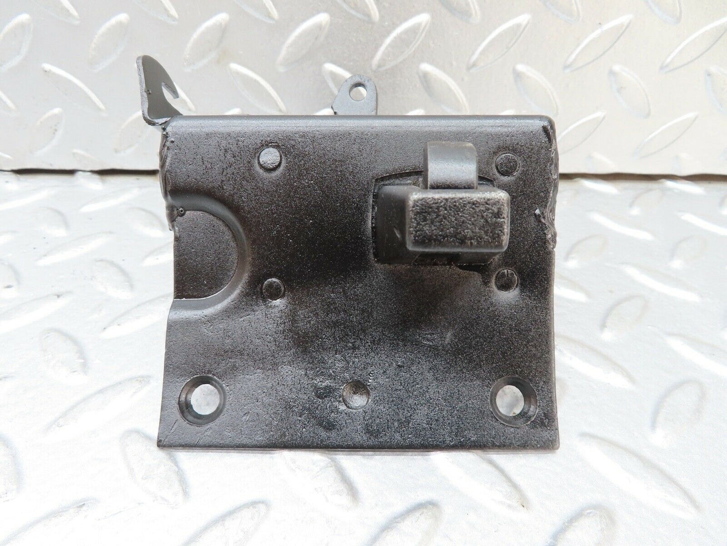 18724 Mercedes-Benz W120 W121 Ponton Bonnet Lock Lower