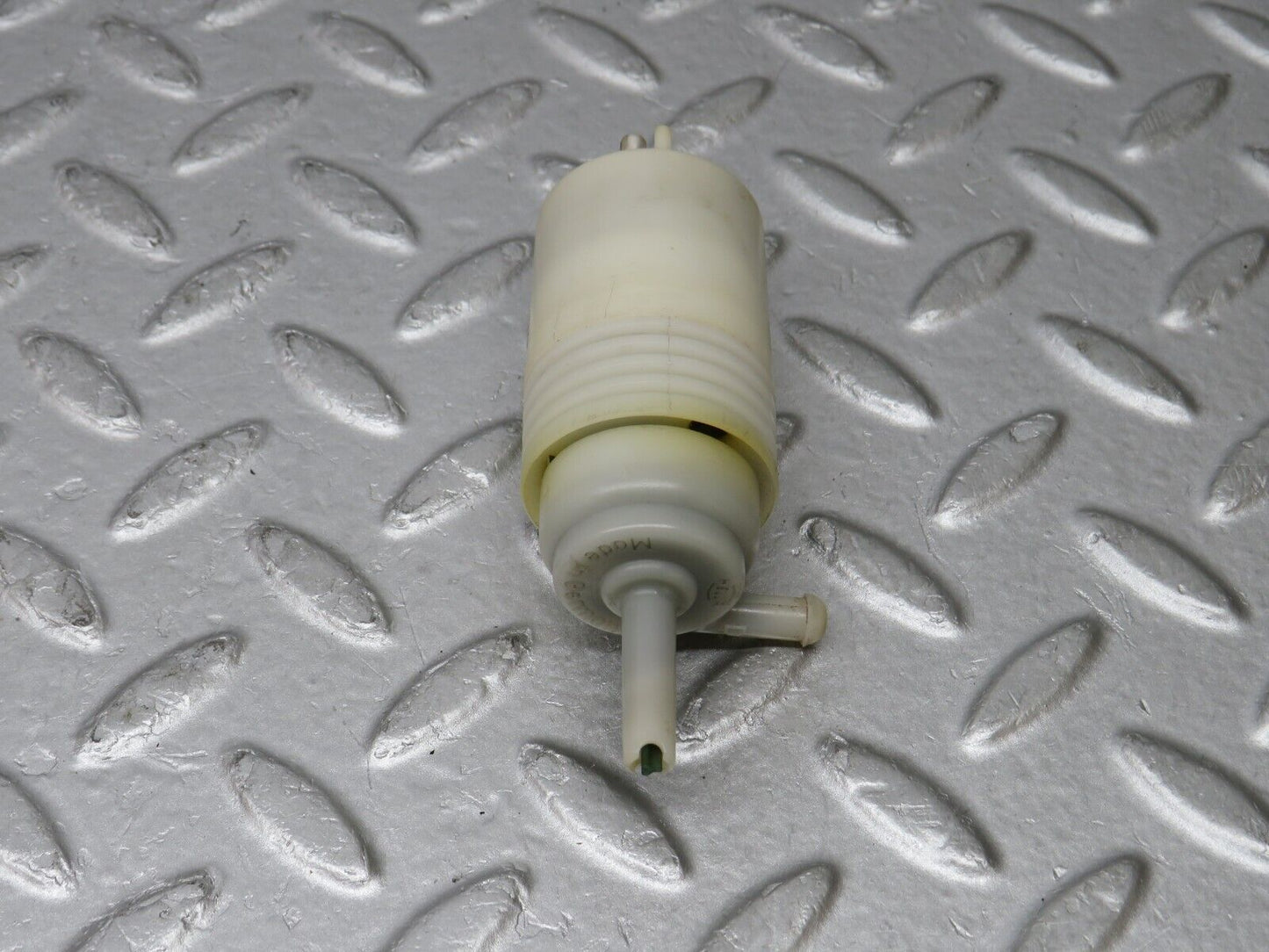 36116 Mercedes-Benz W126 420SE Windscreen Washer Pump Hella 1248690221