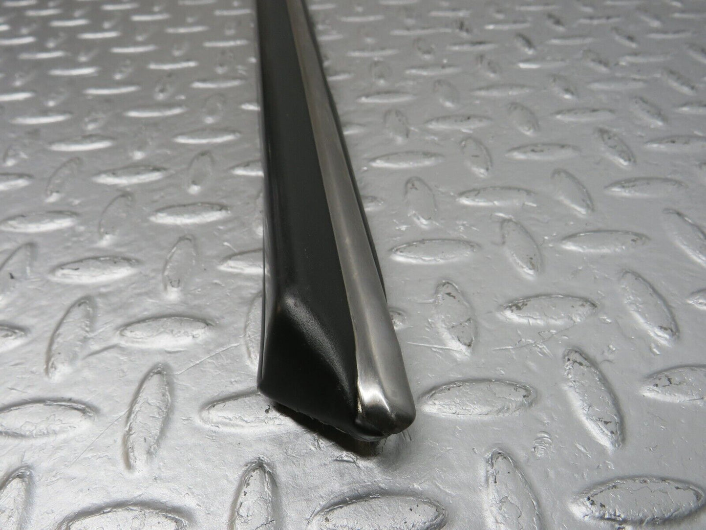 40125 Mercedes-Benz R107 350SL Coupe Front Right Wing Lower Trim
