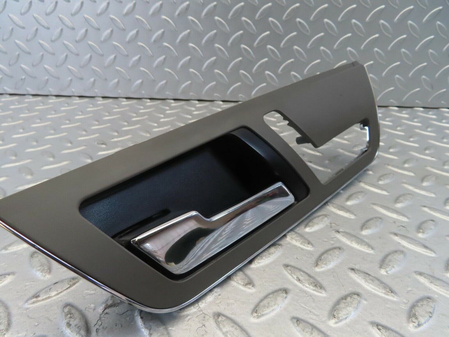 11108 Mercedes-Benz W221 S320 Rear Left Door Handle 2217304548