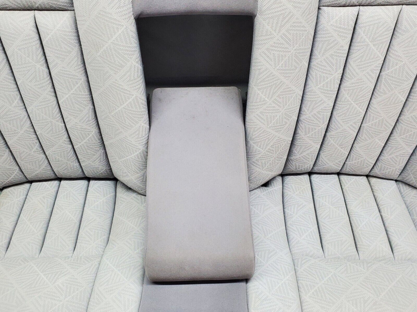44738 Mercedes-Benz W124 220E Rear Seat 1249202216