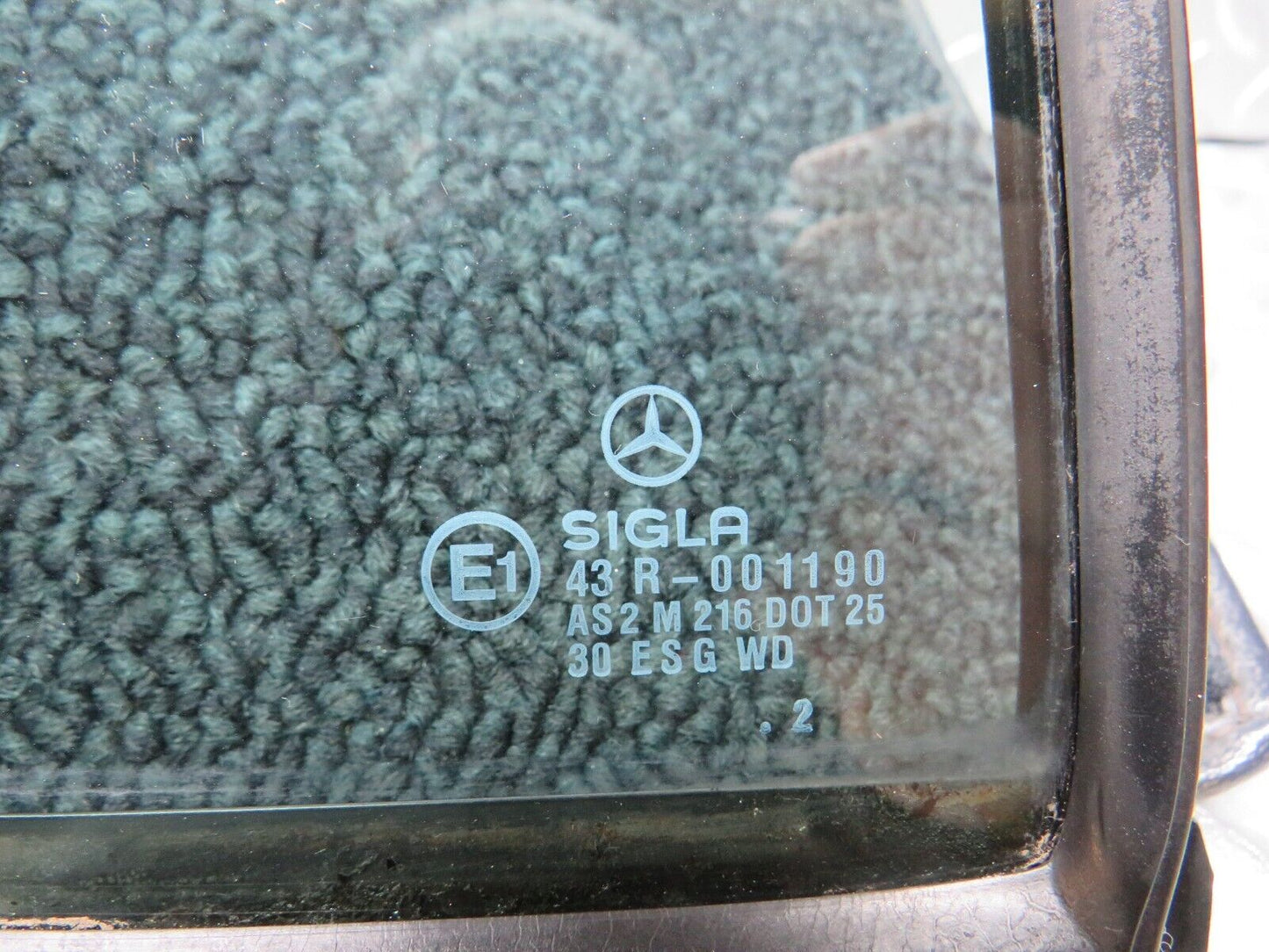 30443 Mercedes-Benz W124 230E Rear Right Quarter Window Glass 1247350624