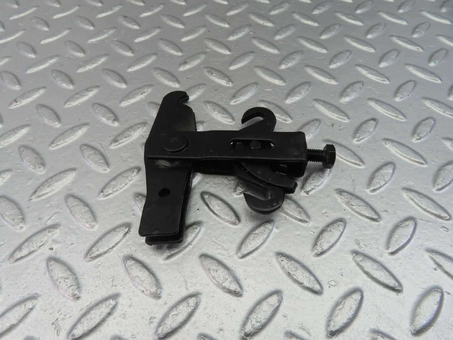 10579 Mercedes-Benz W201 190E Handbrake Adjusting Handbrake Regulator