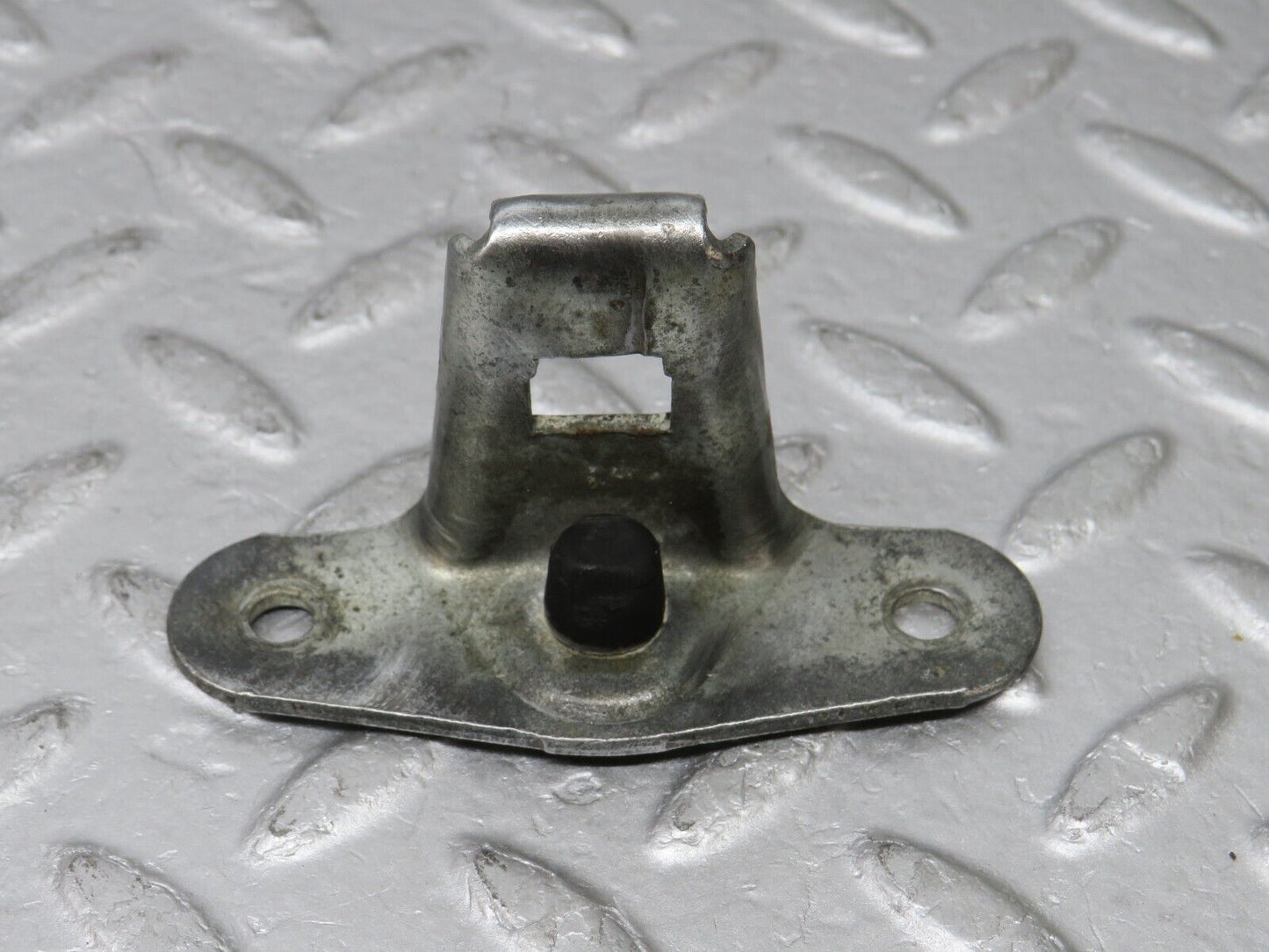 36073 Mercedes-Benz W126 420SE Trunk Lock Latch 1267580050