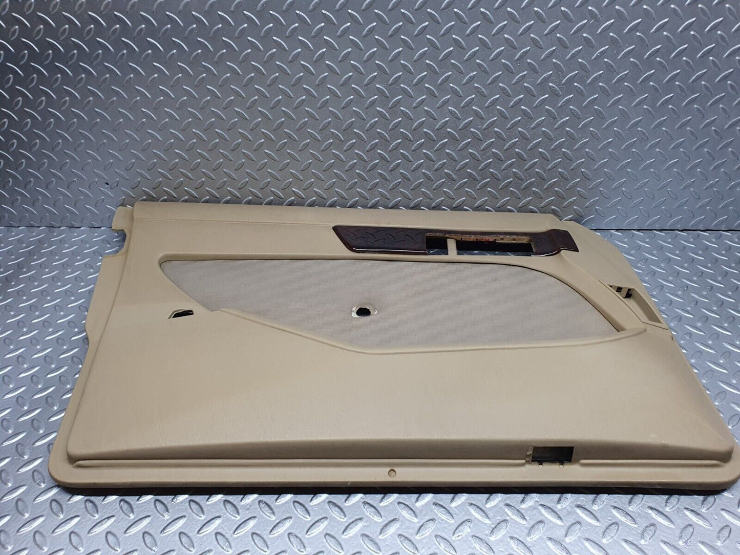 41121 Mercedes-Benz W126 300SE Front Left Door Card Beige 1267270170