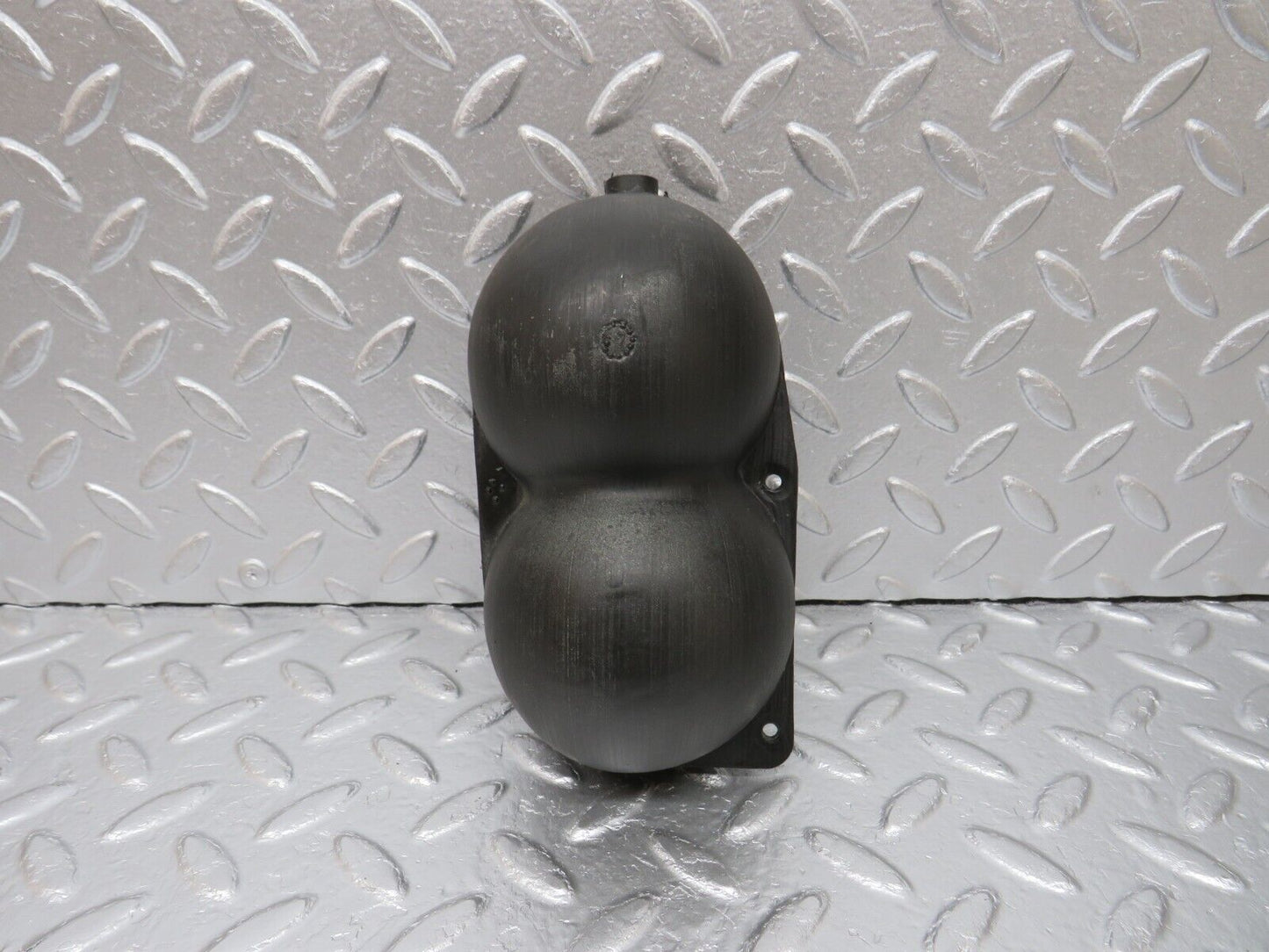 34000 Mercedes-Benz W124 260E Vacuum Reservoir