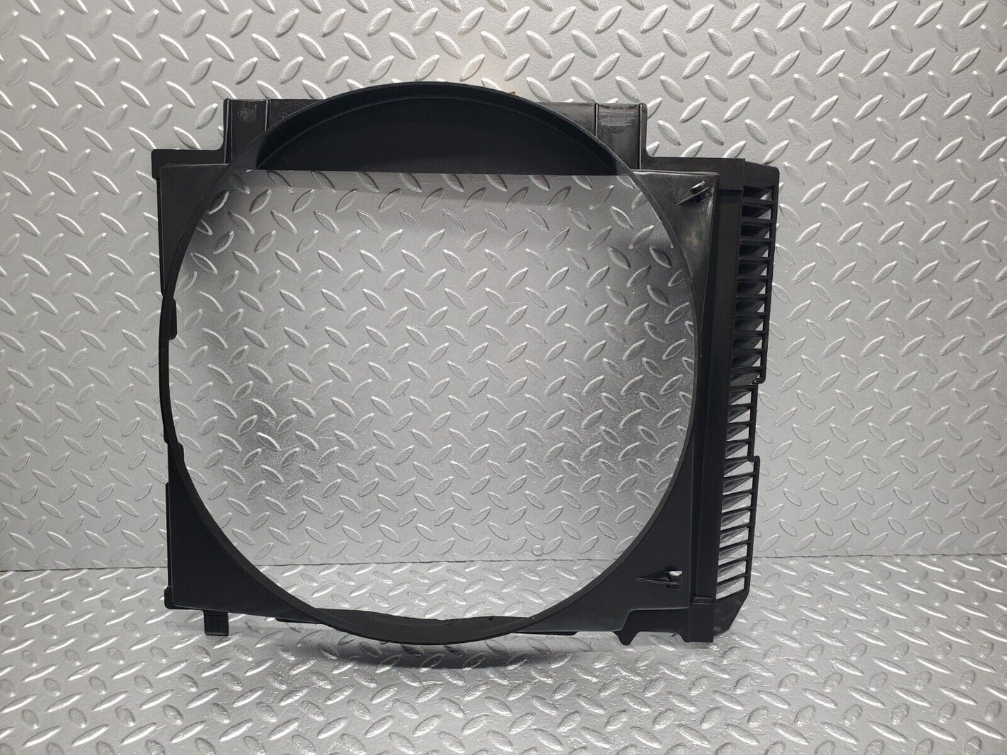 46406 Mercedes-Benz C123 280CE Coupe Radiator Fan Shroud Cover 1235051655