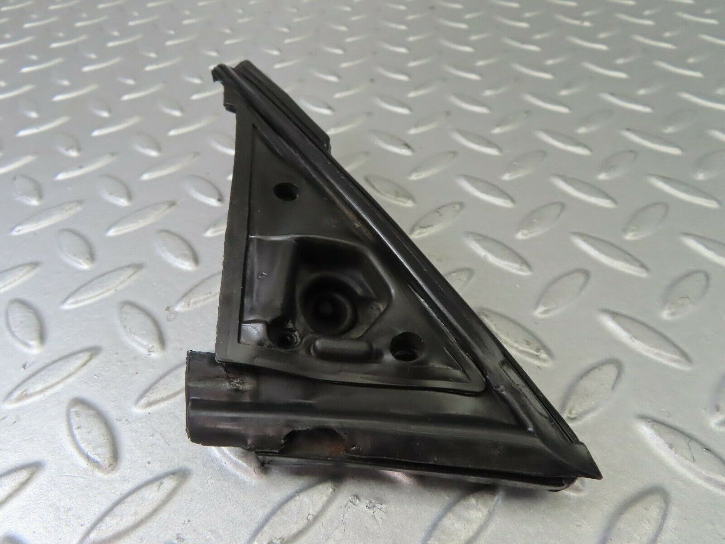 7313 Mercedes-Benz W116 450SE Wing Mirror Weatherstrip Seal Right 1167250266
