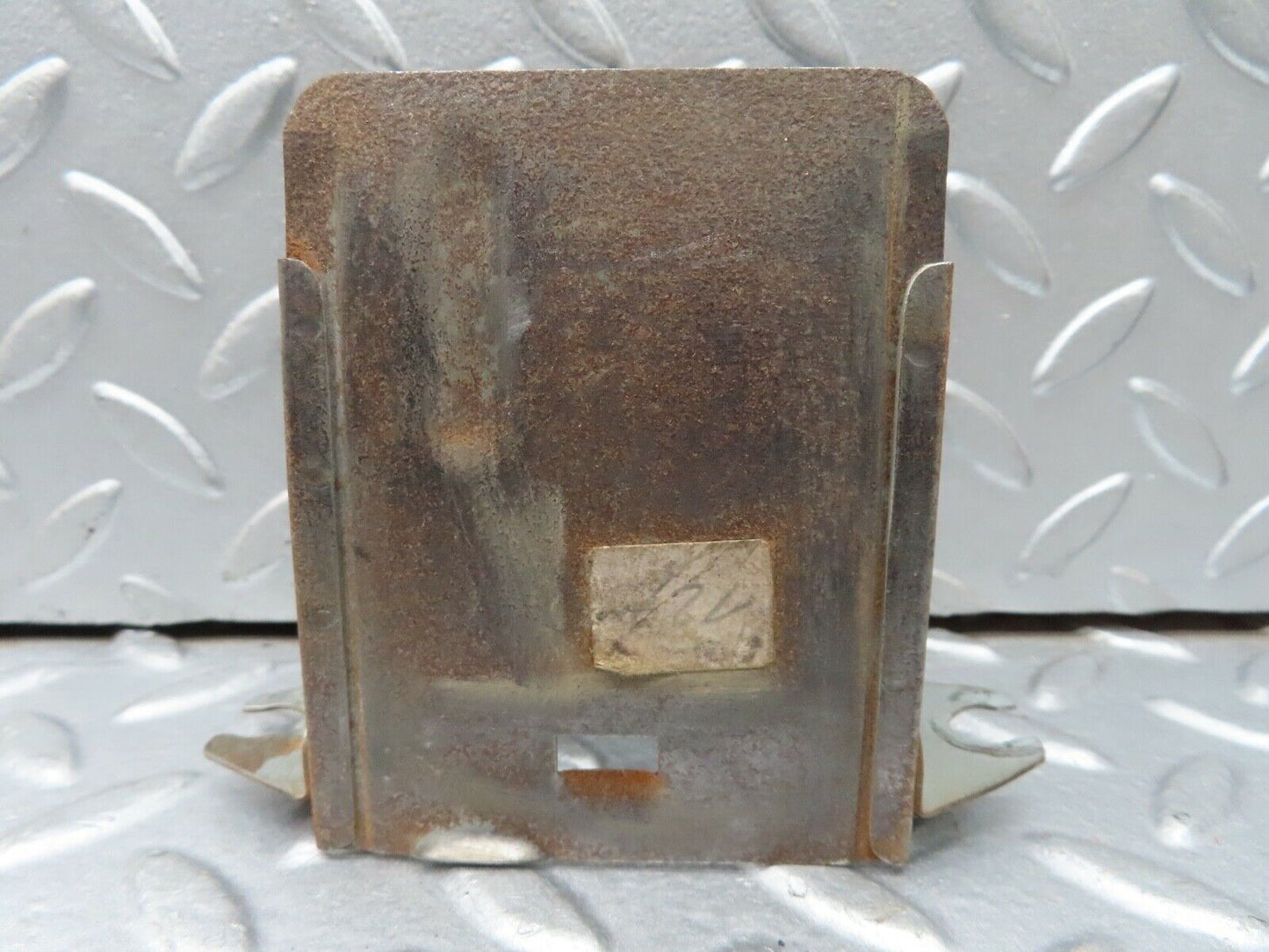 18511 Mercedes-Benz W111 220SE Coupe Ashtray Housing