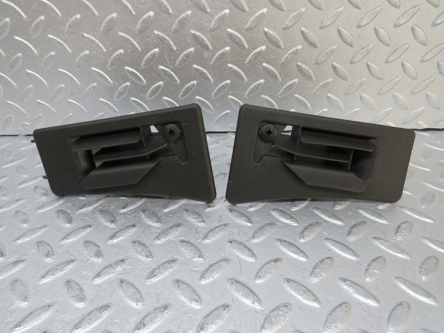 34999 Mercedes-Benz W210 320E Under Dash Air Vent Pair 2108300366 2108300466