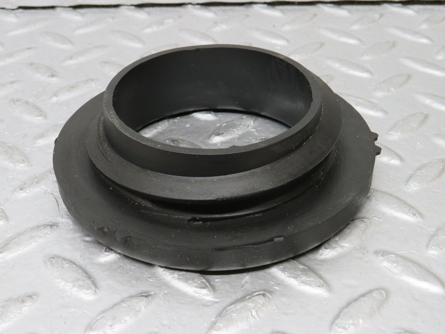 35320 Mercedes-Benz W140 Coil Spring Rubber Mounting 1403210784