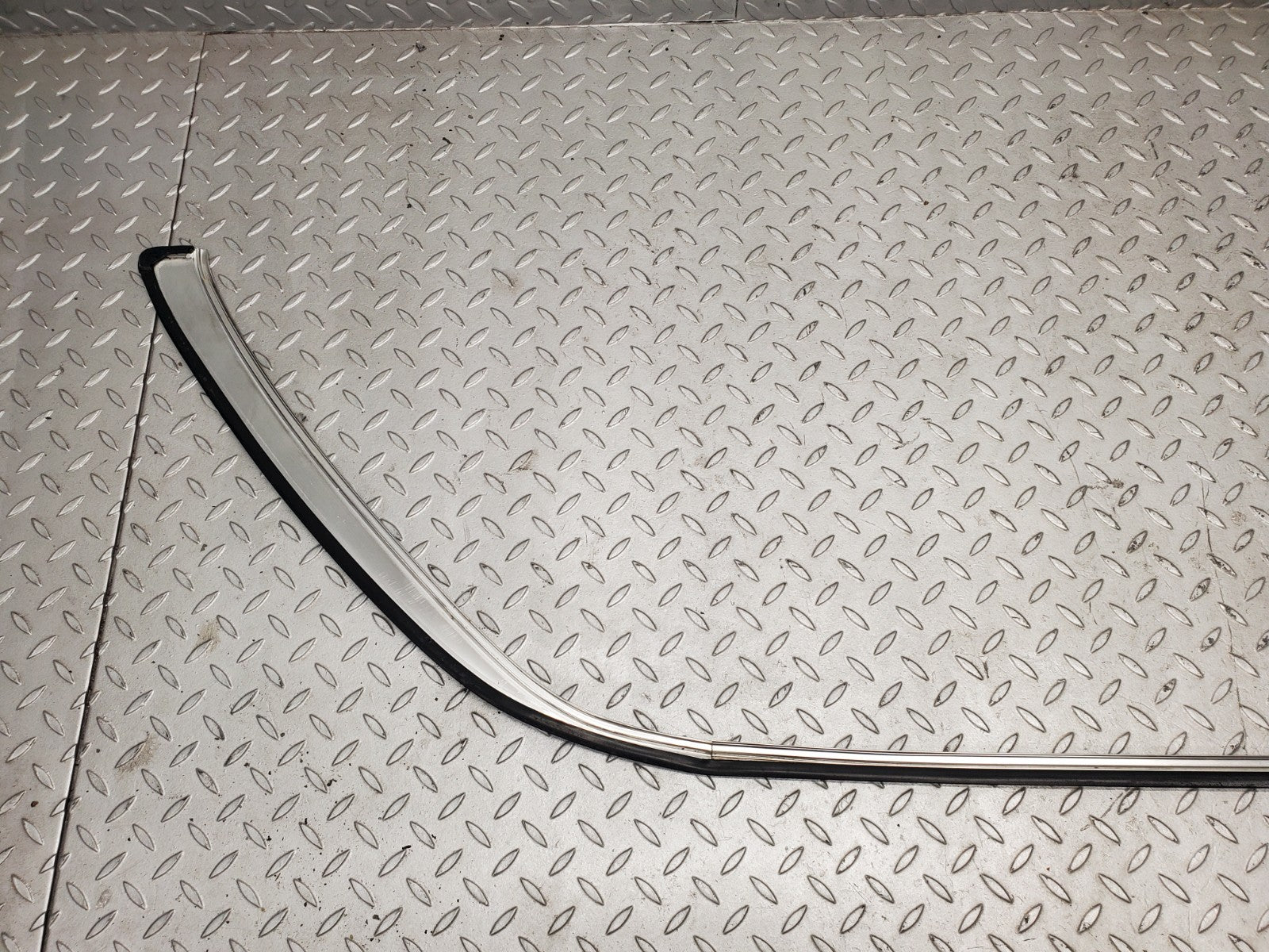 47356305
