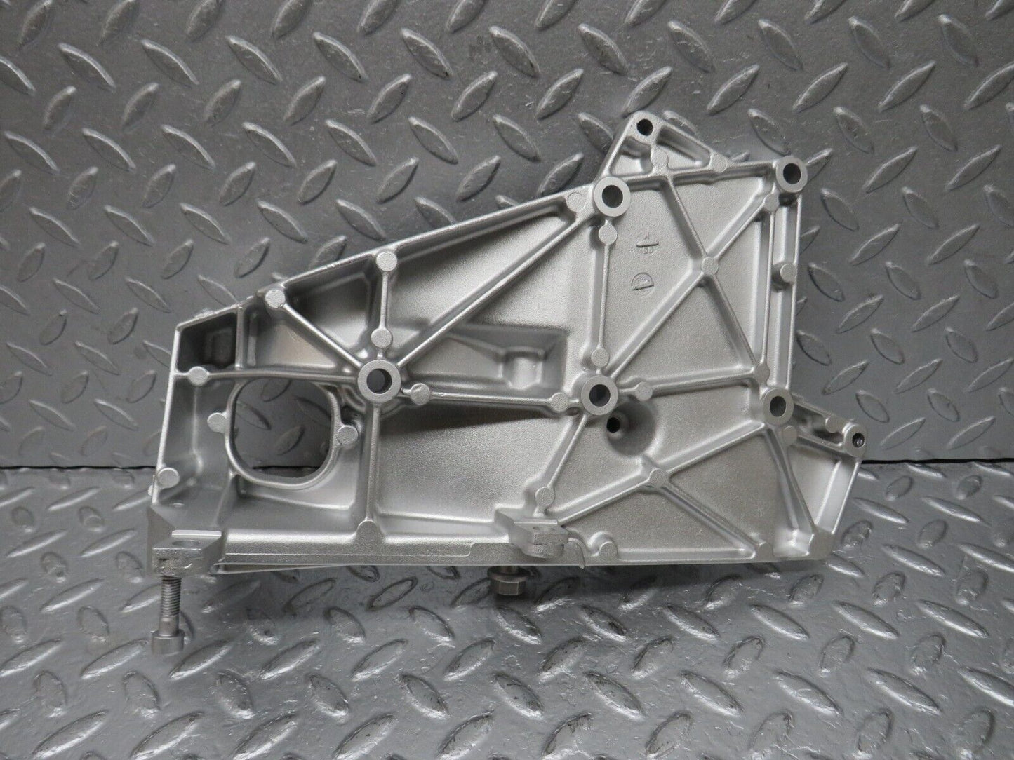 39607 Mercedes-Benz R129 320SL Coupe Alternator Generator Mount Bracket 1041550635