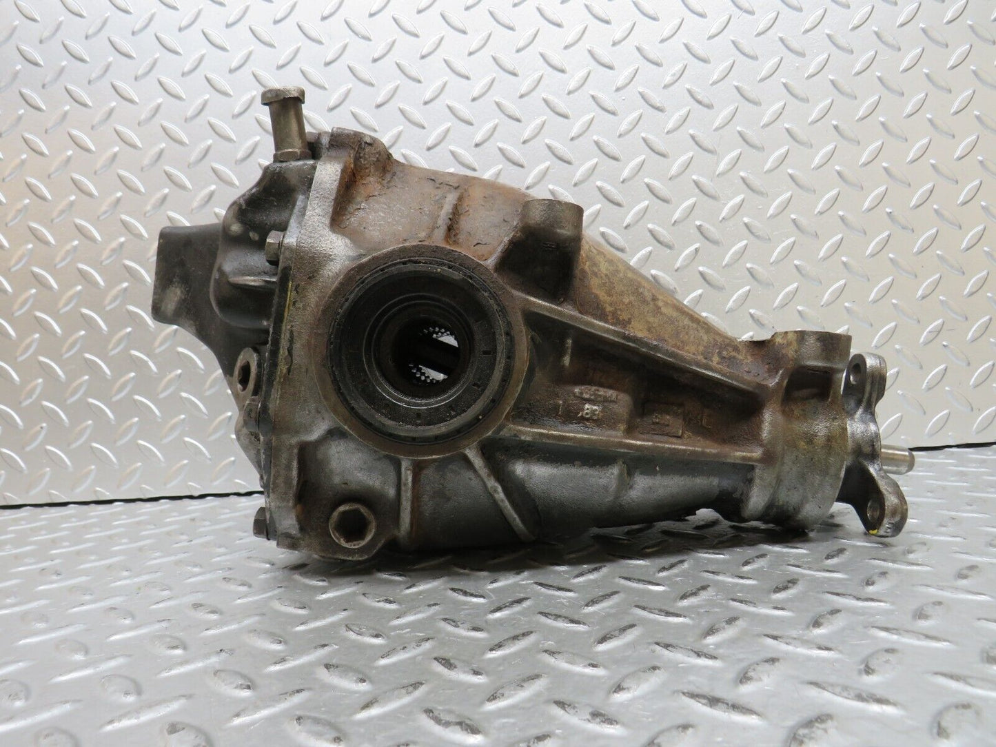 28885 Mercedes-Benz W123 230E Rear Differential Ratio 3.58 1233510101
