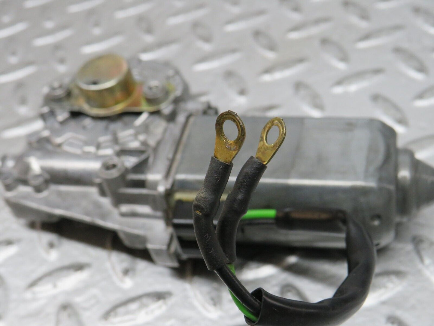27664 Mercedes-Benz S124 300TE Window Regulator Motor Left Bosch 0130821284