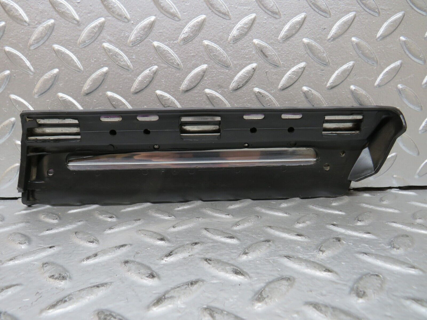 27245 Mercedes-Benz W123 280E Front Left Fender Wing Lower Moulding Trim