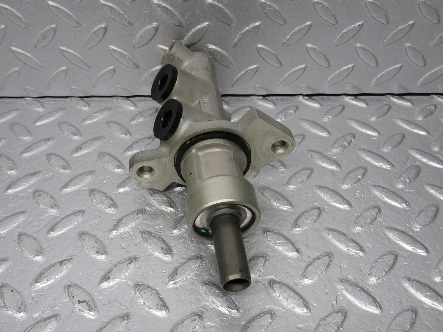 39435 Mercedes-Benz R129 320SL Coupe Brake Master Cylinder Lucas