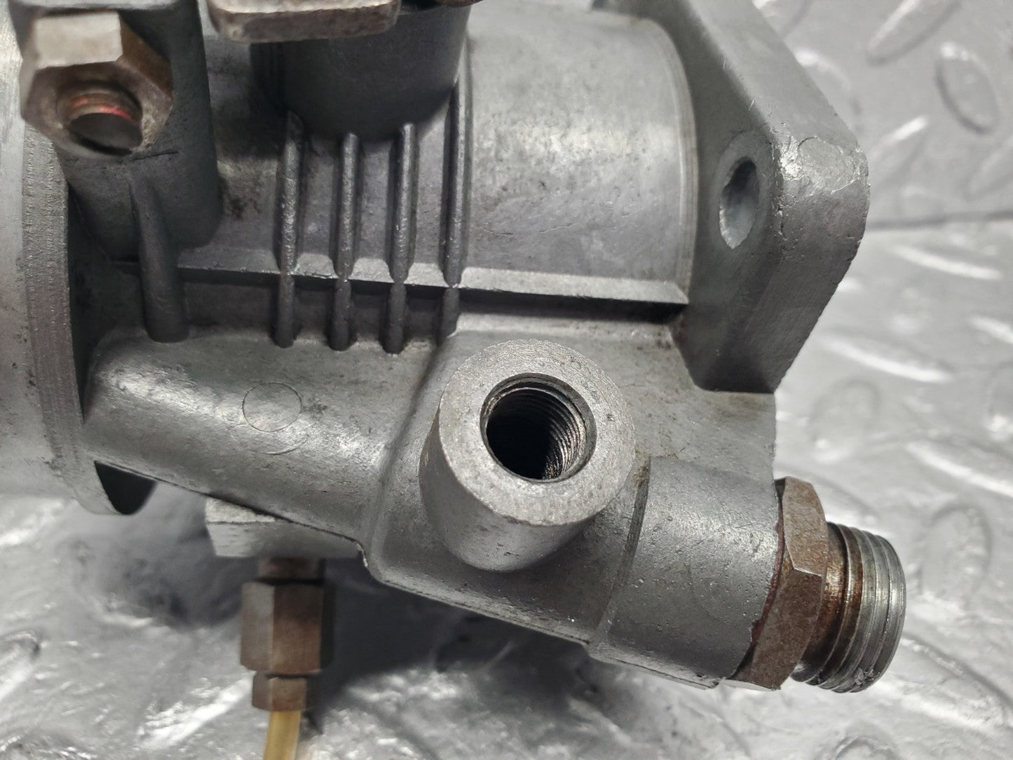 W112 throttle body valve used OEM