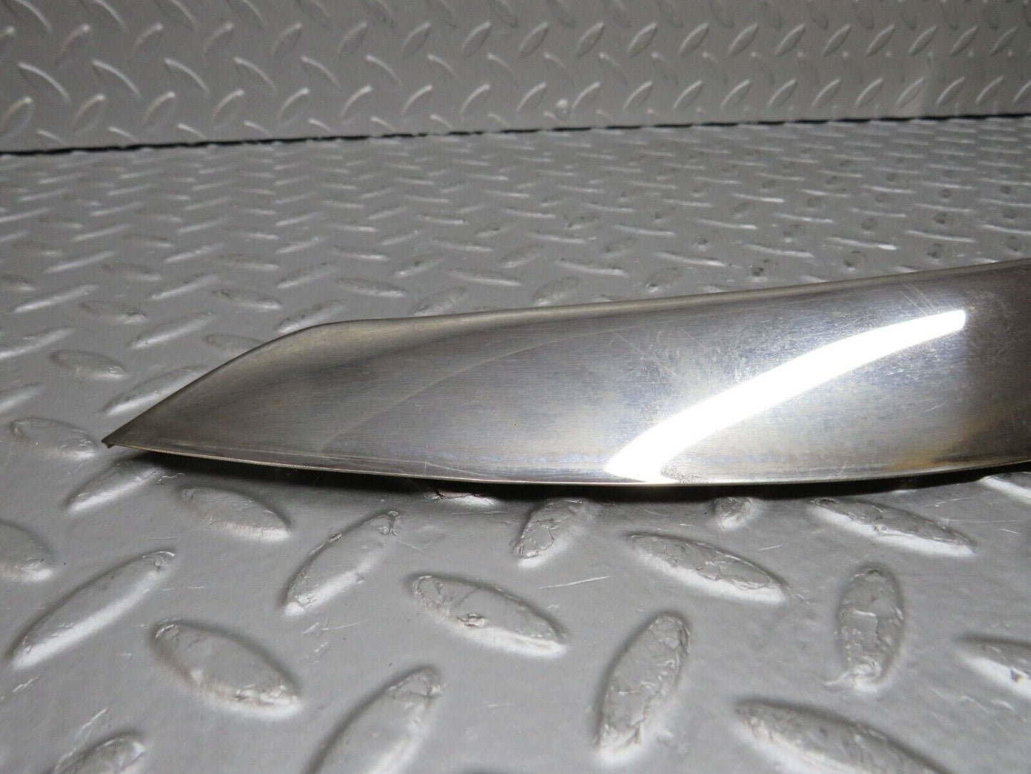 36291 Mercedes-Benz W126 420SE Rear Left Chrome Wheel Arch Trim