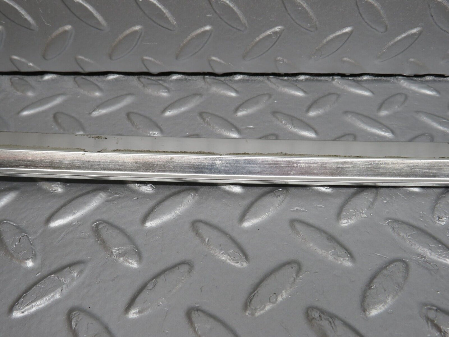 40204 Mercedes-Benz R107 Hardtop Roof Chrome Left Side