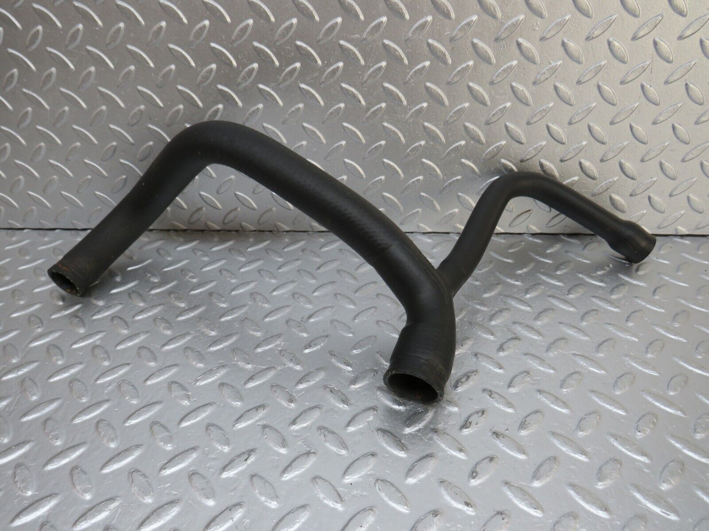 33585 Mercedes-Benz W201 190E Radiator Hose 2015014082