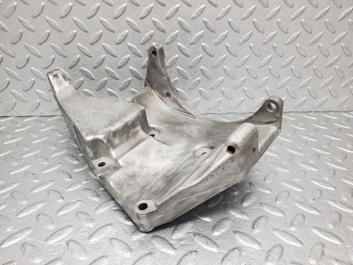 46161 Mercedes-Benz W124 280E Alternator Generator Bracket 1041550135