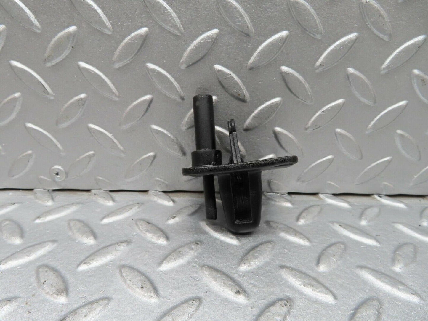 12447 Mercedes-Benz W108 280SE 3.5 Bonnet Lock Catch