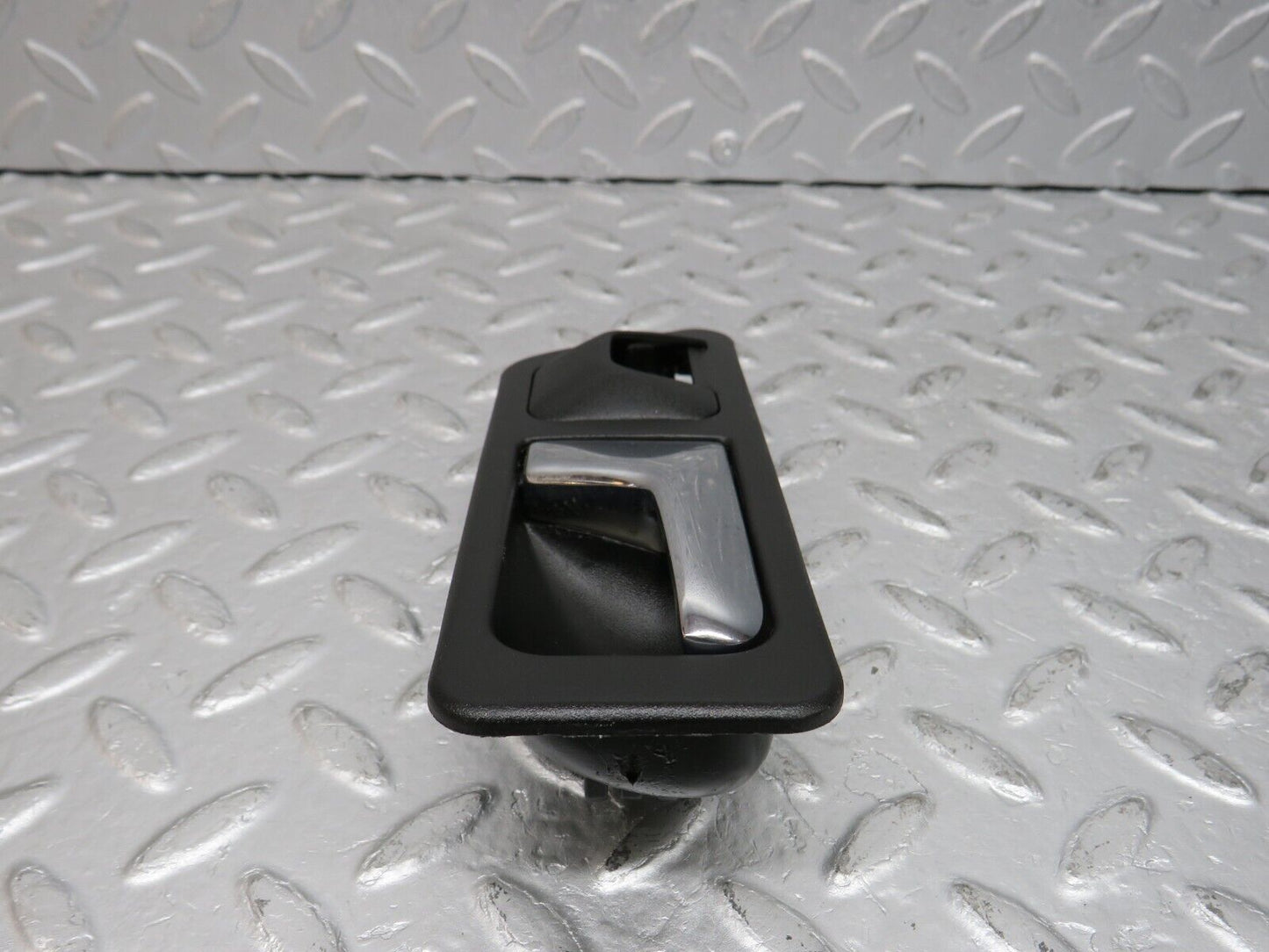 38723 Mercedes-Benz W201 190E 2.6L Rear Right Interior Door Handle 2017660264