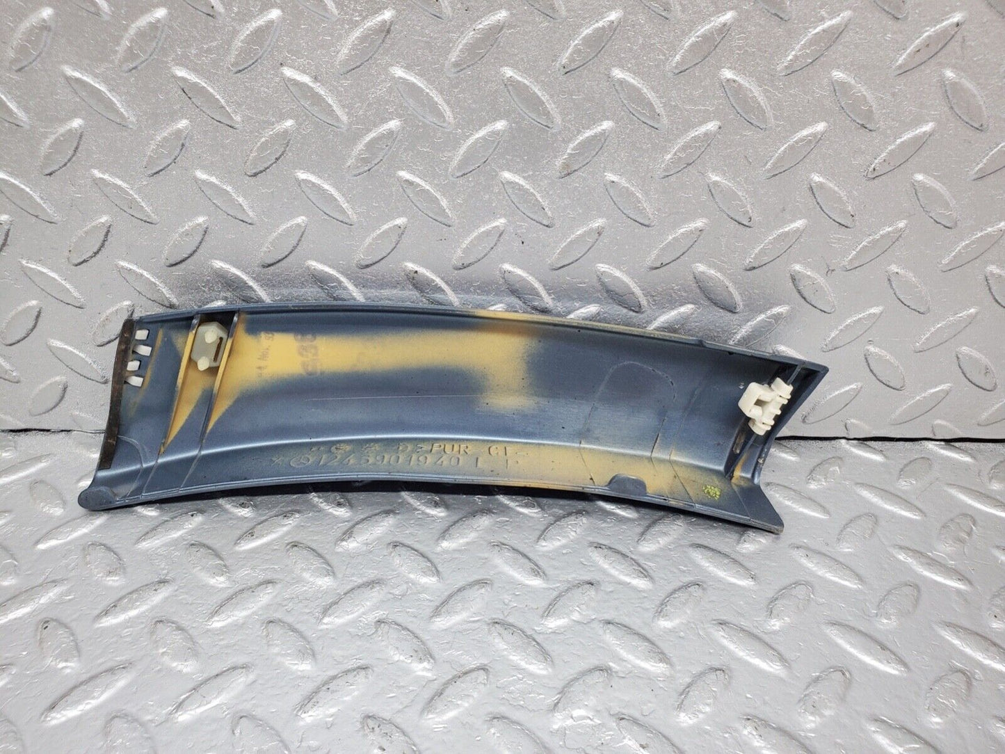 44608 Mercedes-Benz W124 220E Rear Left Fender Lower Moulding Trim