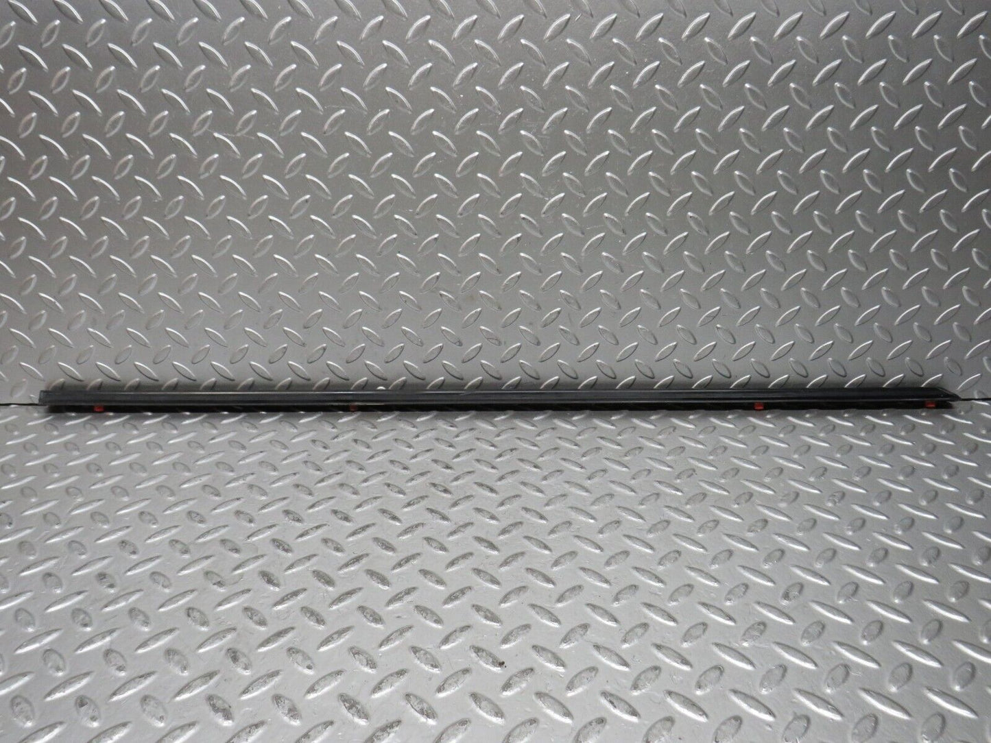 28622 Mercedes-Benz W123 280E Rear Right Door Centre Moulding Trim