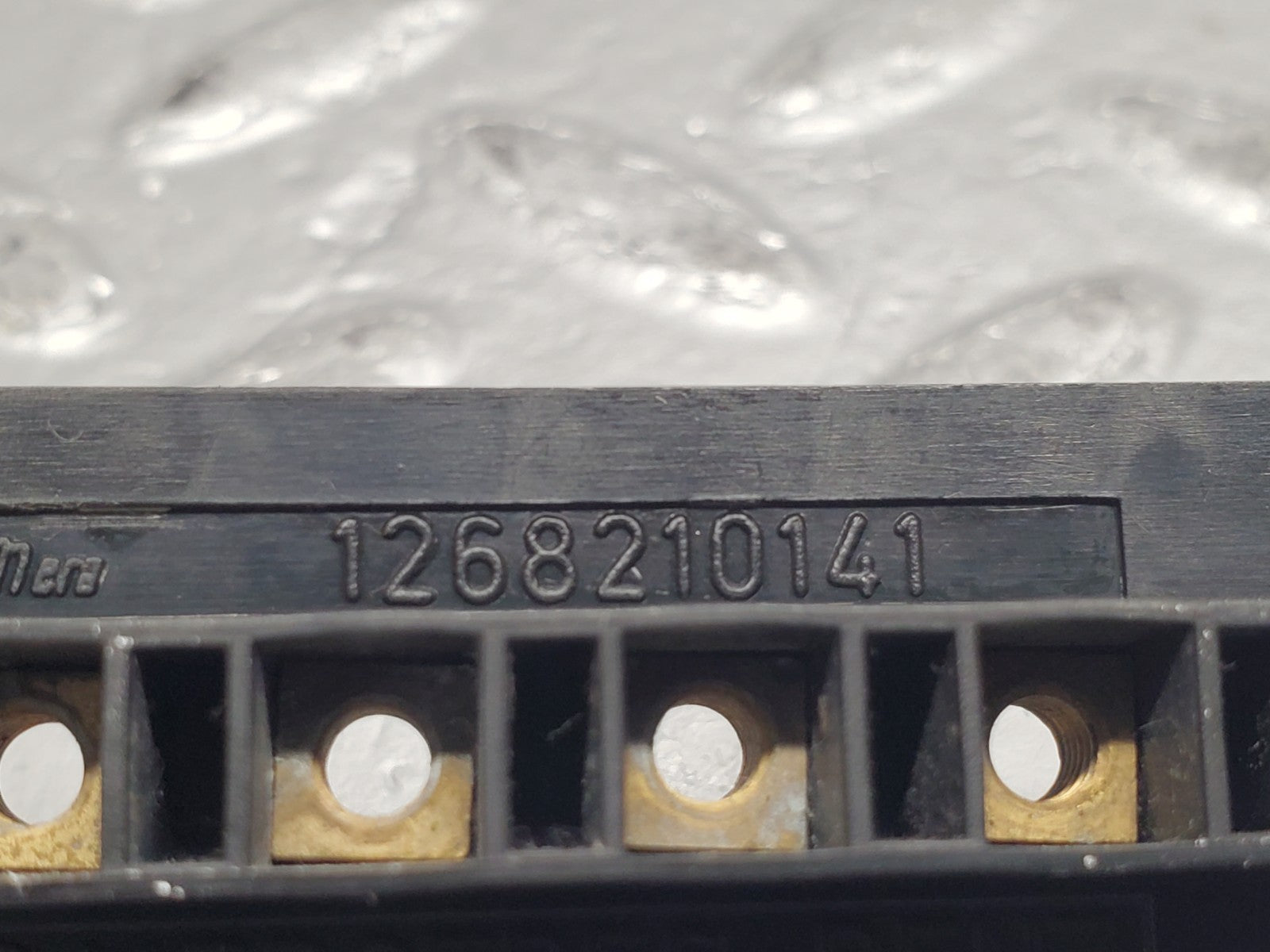 47077164