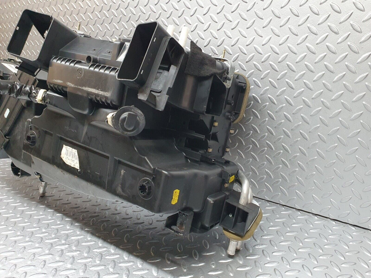 41995 Mercedes-Benz W202 C200 Heater Box Blower Housing Valeo 2028303962