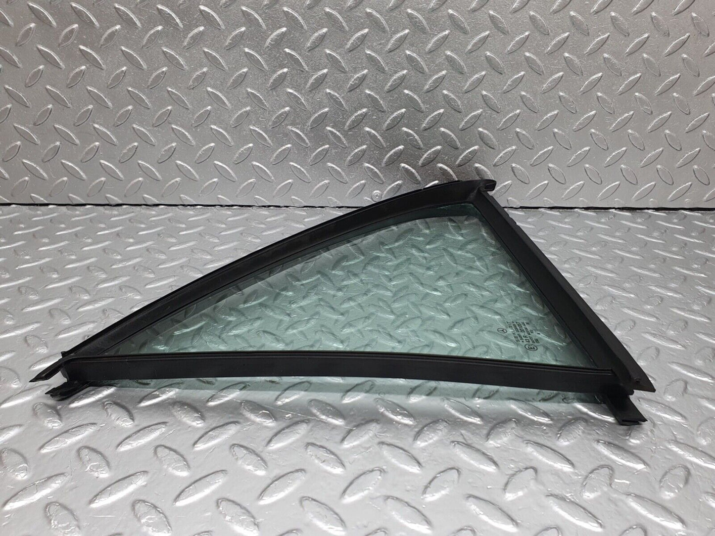 41997 Mercedes-Benz W202 C200 Rear Left Quarter Window Glass 2027350127