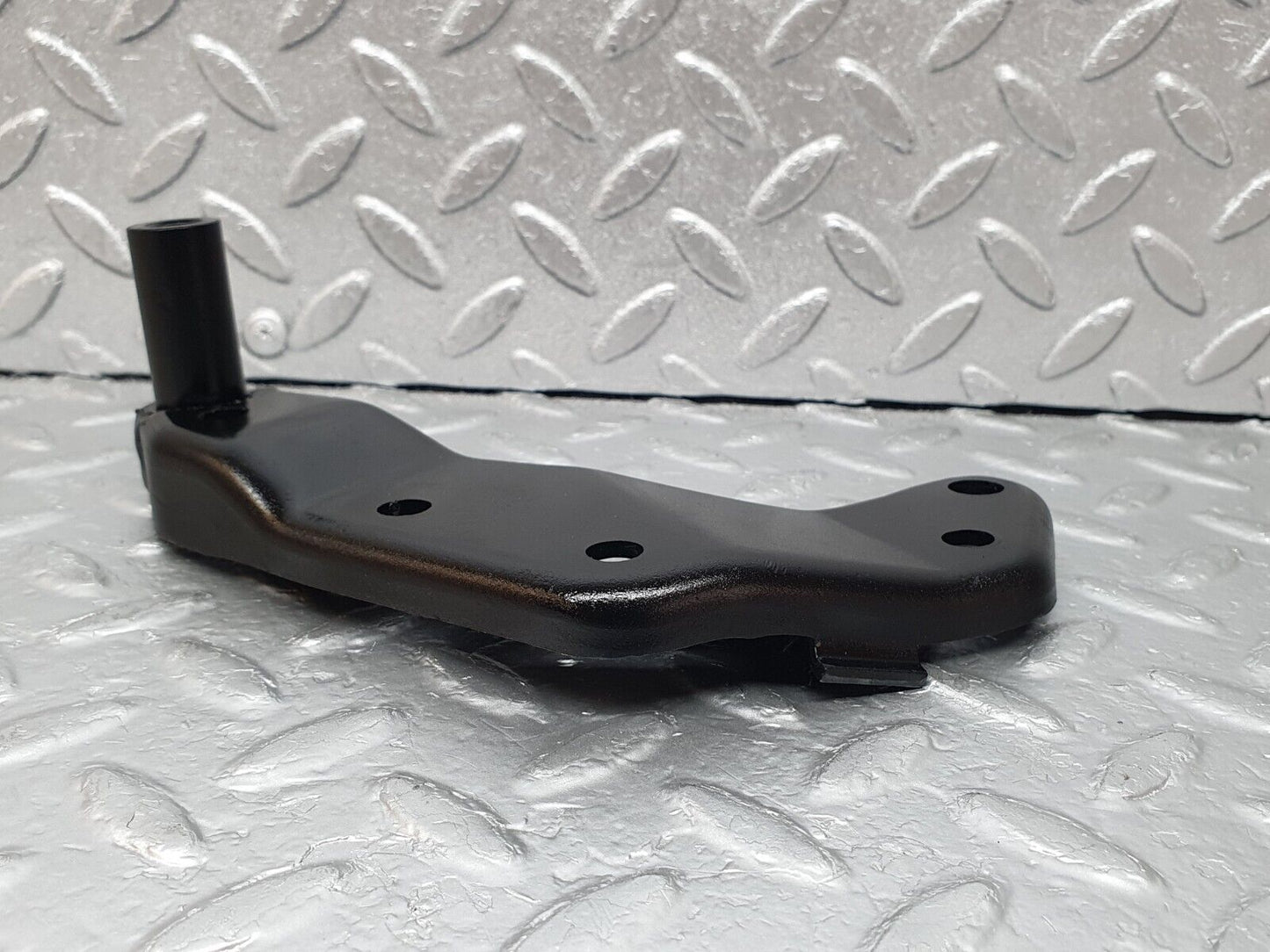 44217 Mercedes-Benz C123 230CE Coupe Alternator Generator Bracket