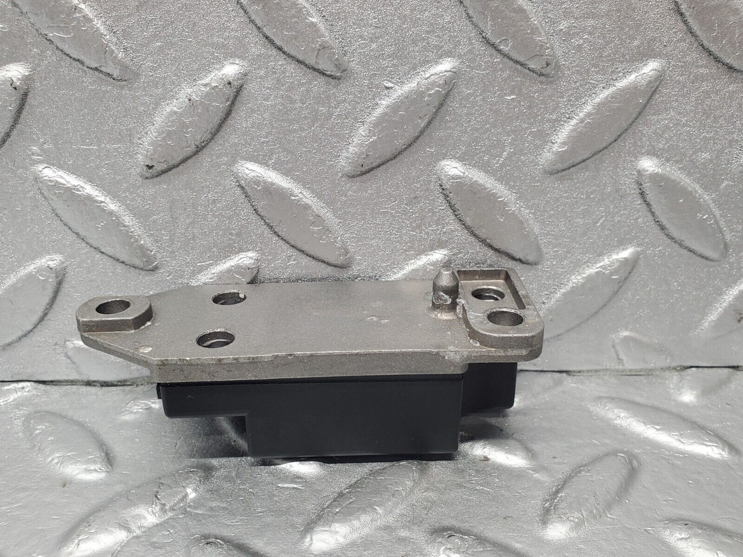 46791 Mercedes-Benz R129 320SL Coupe Airbag Crash Sensor 0008209926