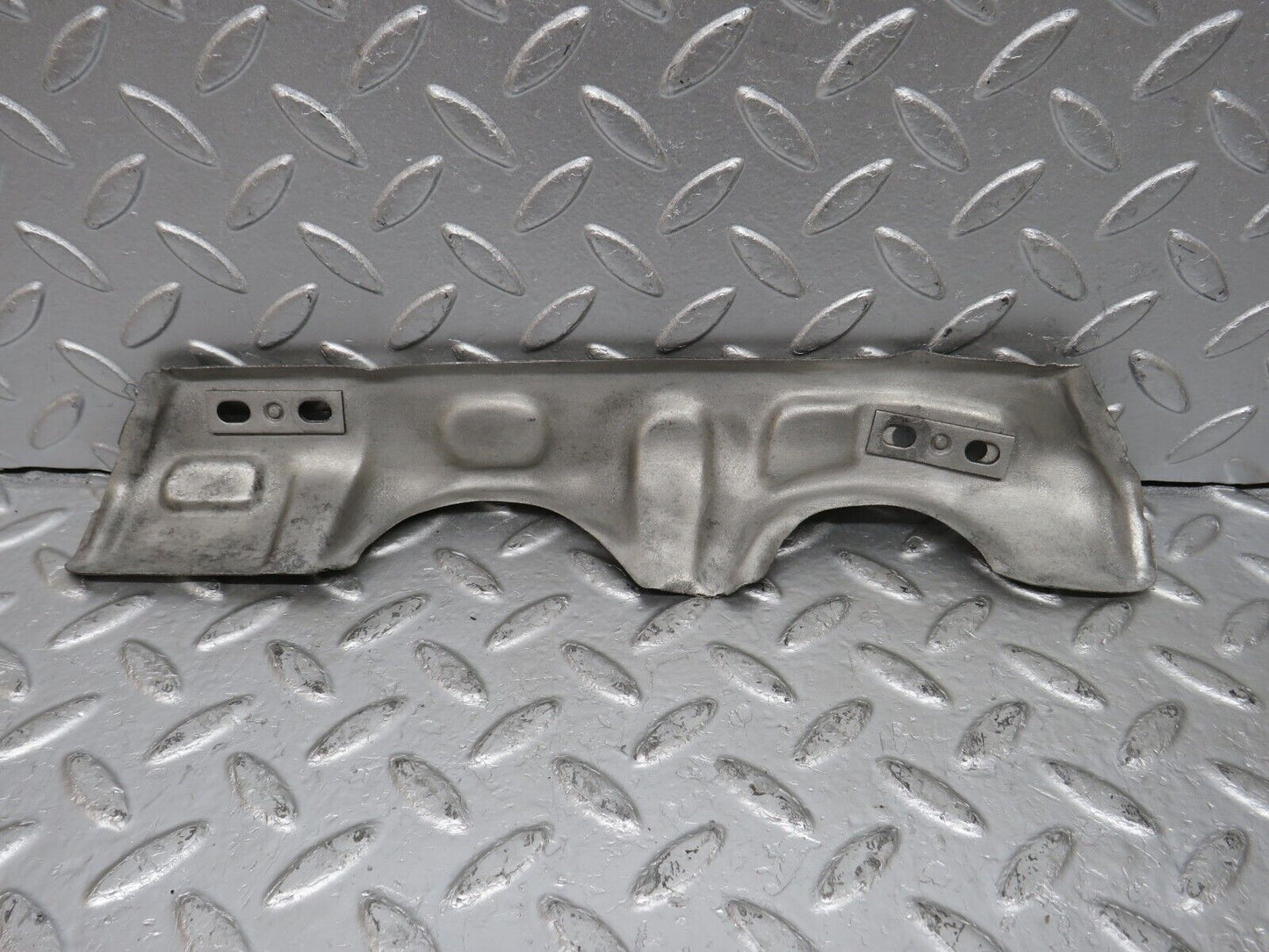 33118 Mercedes-Benz W126 380 V8 M116 Exhaust Manifold Heat Shield