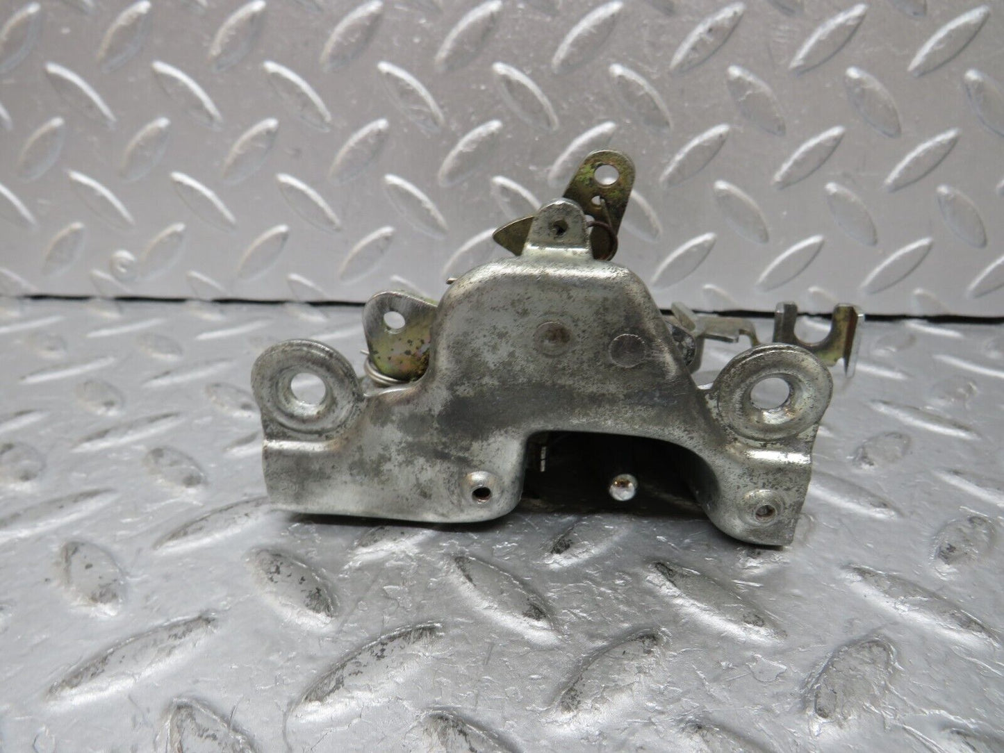 35393 Mercedes-Benz R107 280SL Coupe Right Door Lock Mechanism