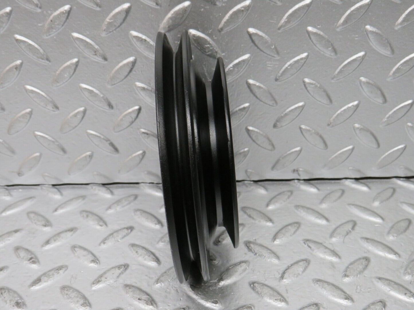 29880 Mercedes-Benz W123 230E Crankshaft Pulley 1020320404