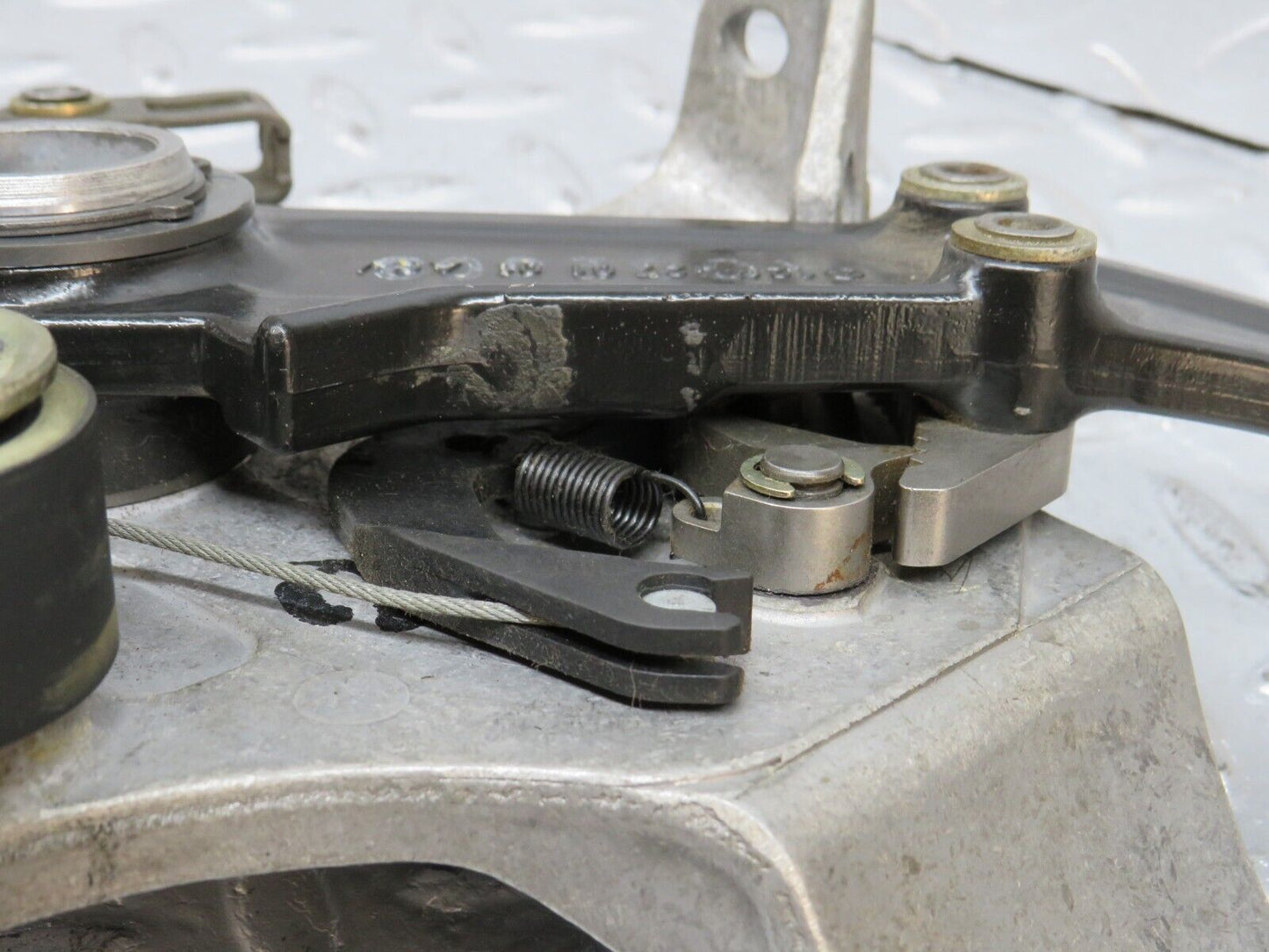 39507 Mercedes-Benz R129 320SL Coupe Parking Brake Pedal 1294270101 1294270336 1244270382