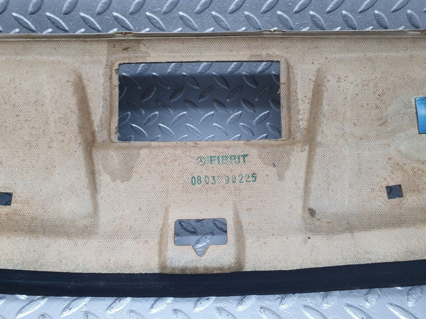 40980 Mercedes-Benz W126 300SE Headlining Roof Panel Beige