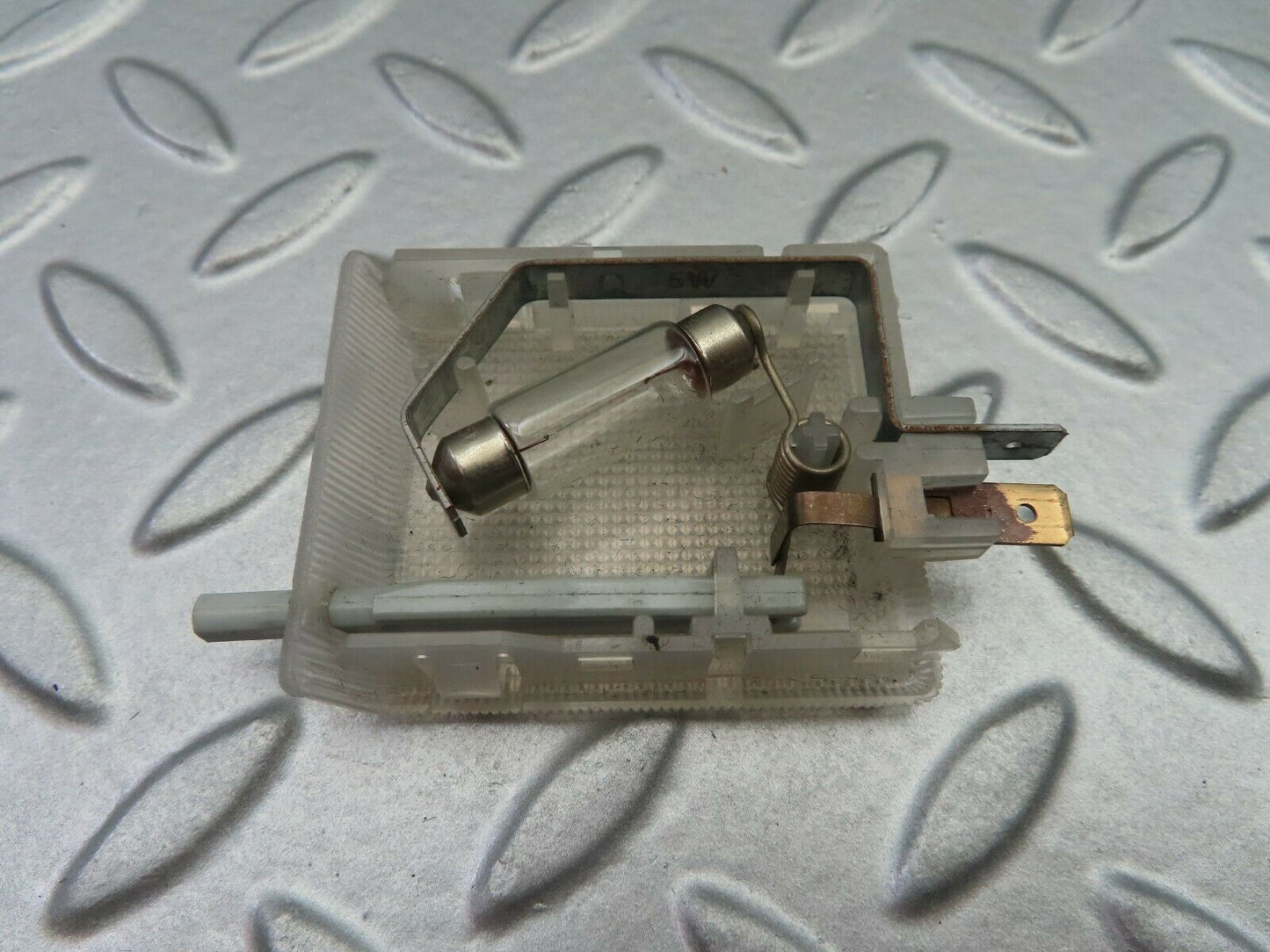 7124 Mercedes-Benz S124 E220 Wagon Glove Box Light