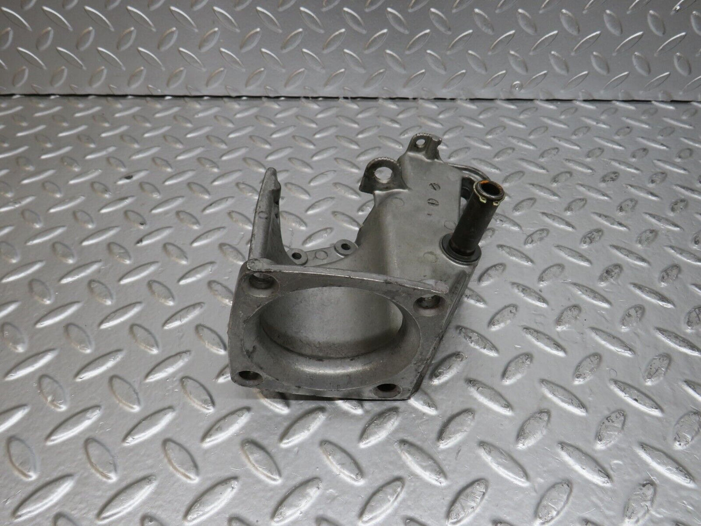25426 Mercedes-Benz W123 200 Brake Pedal Bracket 1232900219